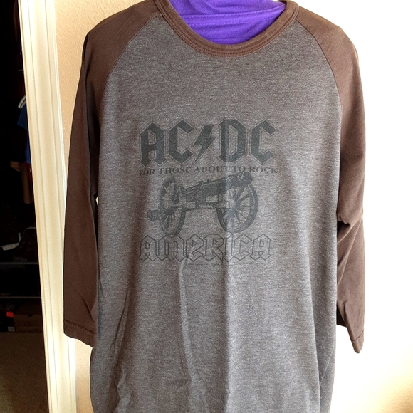 AC/DC For Those About to Rock Tee 1981-82 North American Tour - Picture 2 of 4